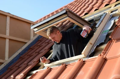 Pose de fenêtres de toit Velux à Guêprei